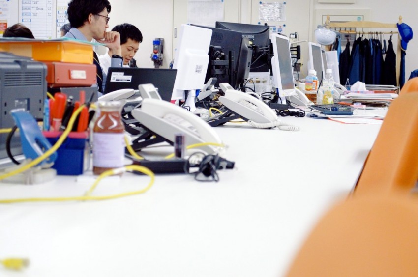 手前味噌ですみません、わがシステム課の2人の連携はぴったりです