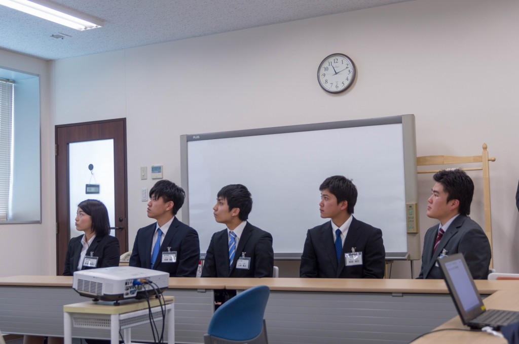 真剣なまなざし8