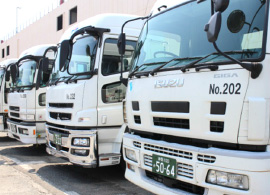 鈴与カーゴネットは日本全国に46拠点、2,200台を超えるトラック輸送ネットワークで安心・安全のサービスをご提供！
